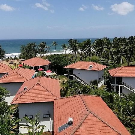 Ladja Beach Resort Ambalantota Экстерьер фото
